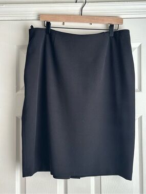 Jones Studio Black Pencil Skirt - Sleek Tailored Look